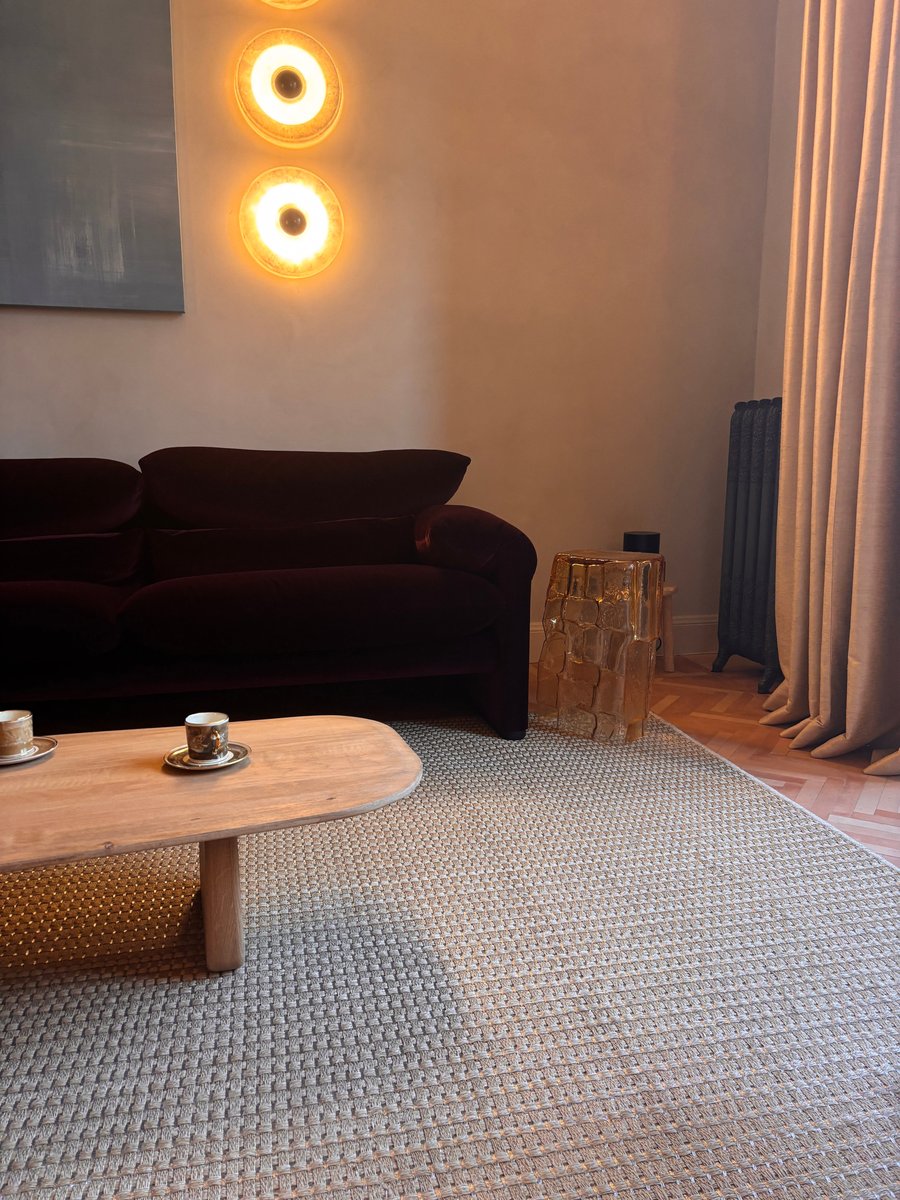 Staple Thin — Farbton Sand/Edelstahl — ab 7.000 €