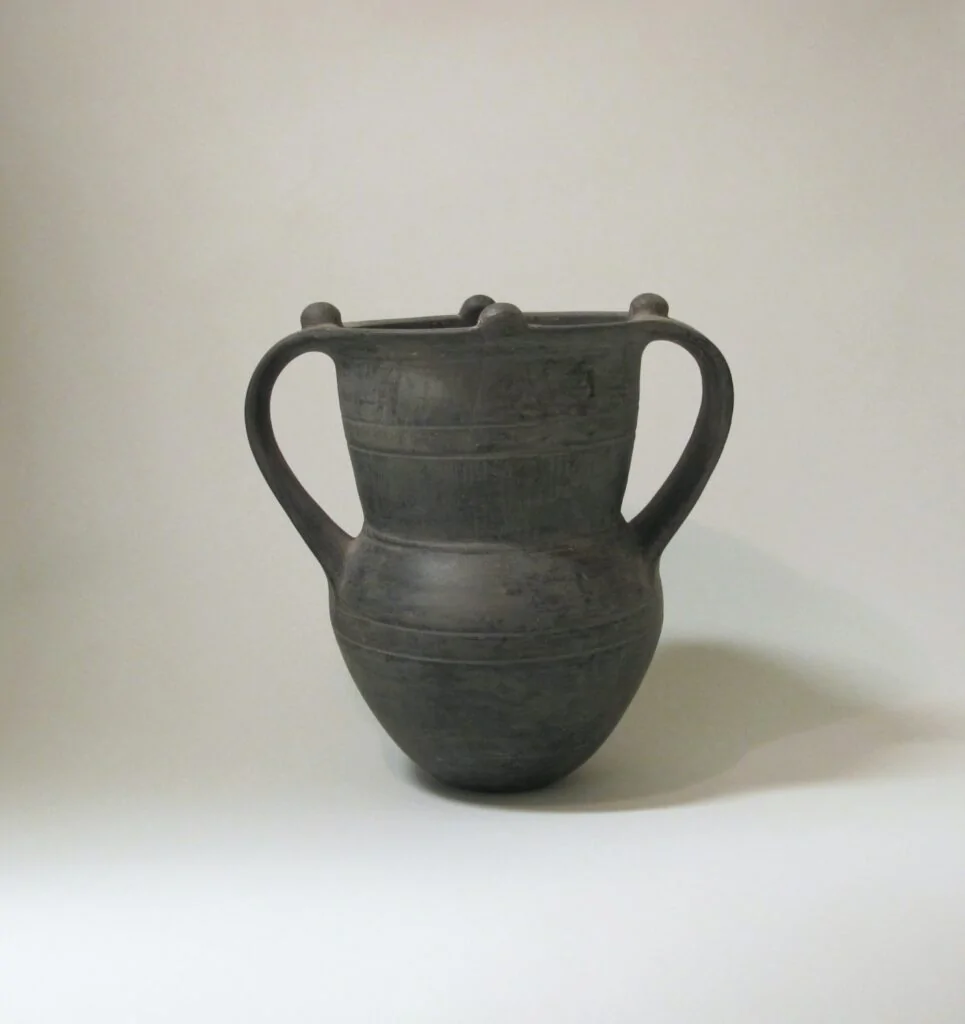 Vase — Etruscan end of 7th–early 6th century BCE
