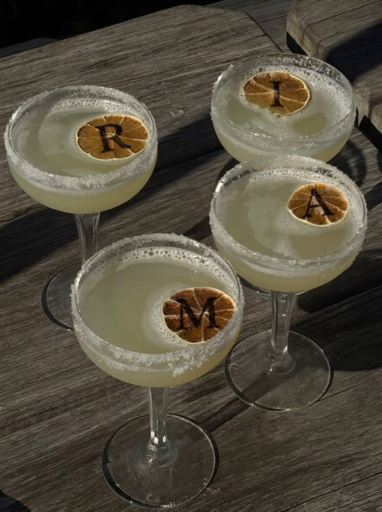 Fettine di lime personalizzate — margarita firmata, serate private, cocktail su misura.